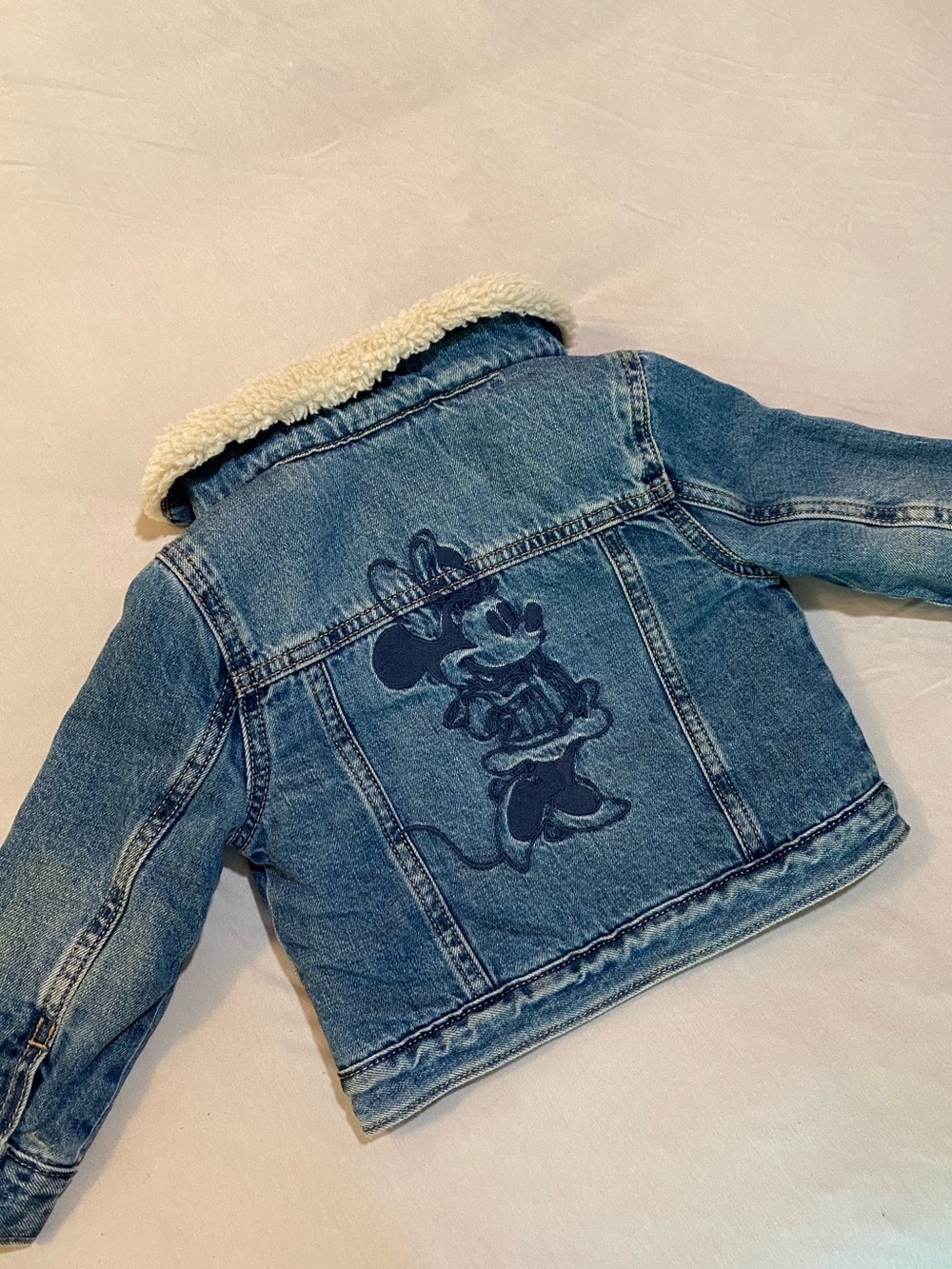 Disney x Baby GAP Minnie Mouse denim jacket, 2T, EUC